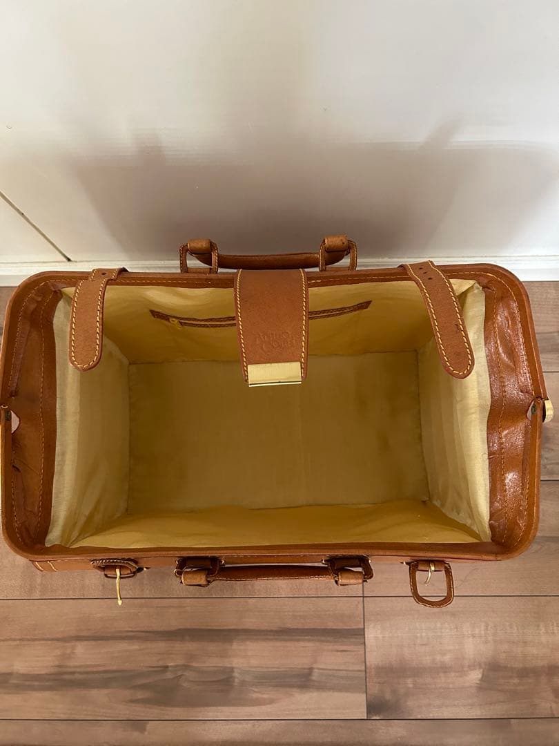 (極美品) Bruno Conti ブルーノコンテイ ボストンバッグ 本革