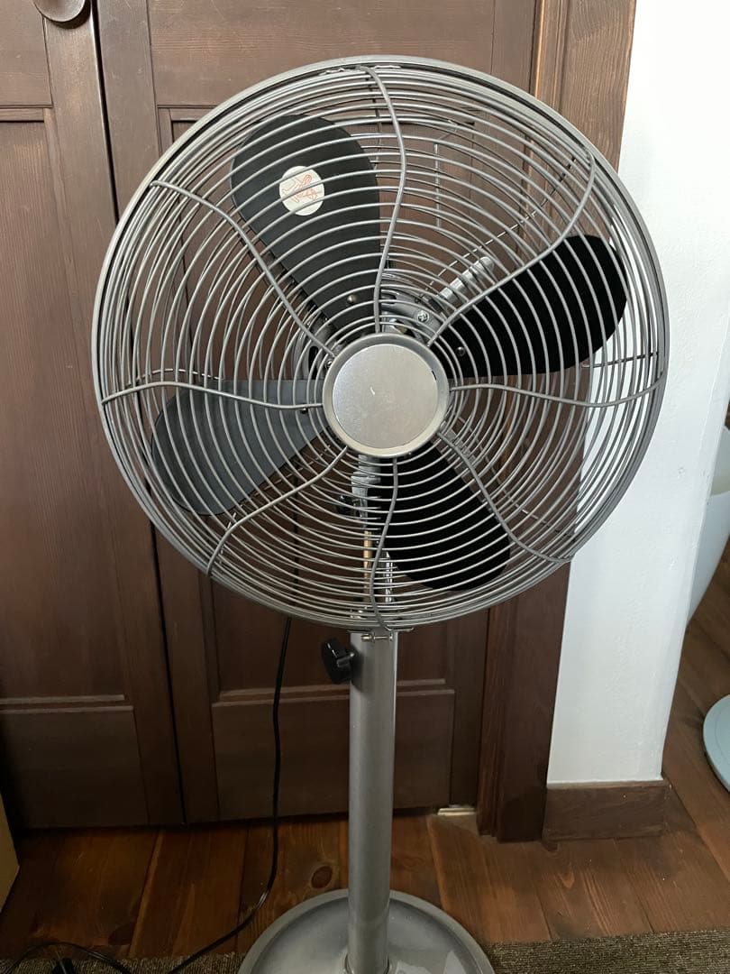 扇風機・サーキュレーター RETRO FLOOR FAN Hermosa