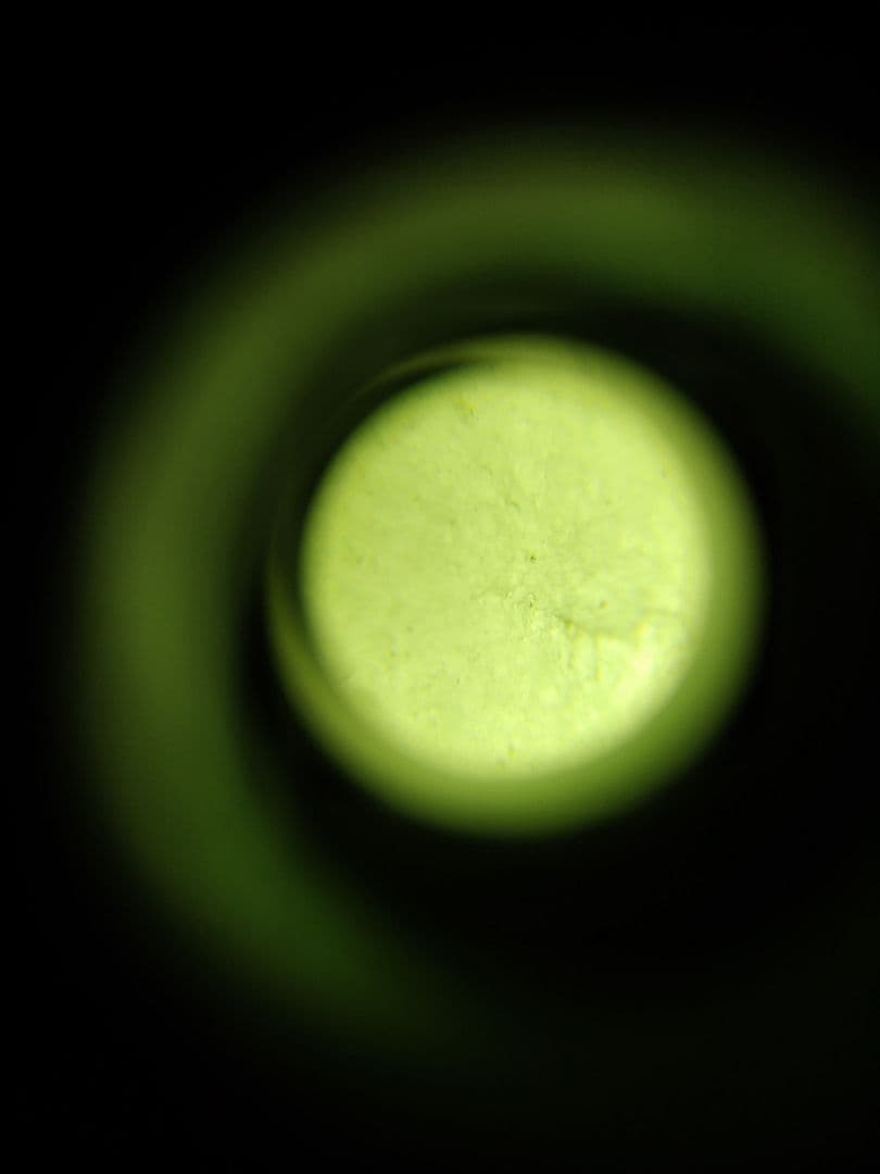 【ガラス質】 糸魚川翡翠 【透過性抜群】