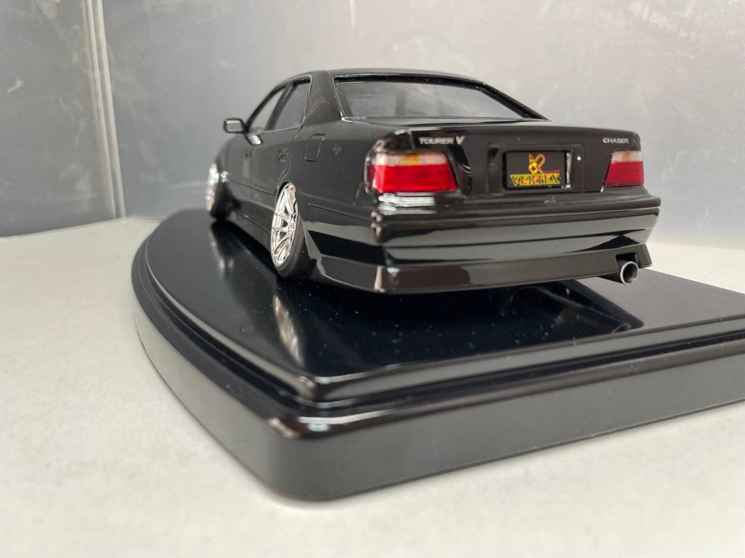 アオシマ1/24プラモデル完成品　JZX100チェイサー