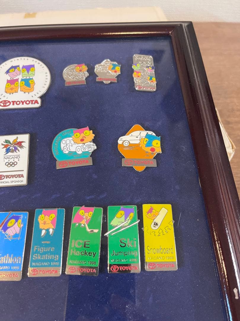 長野五輪　トヨタ自動車 ピンバッジ　額装セット