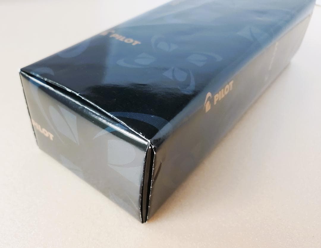 【希少品】【新品・未使用】PILOT 油性ボールペン（グランセ・ロジウム）