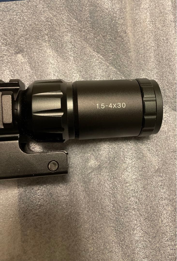 【値下げしました】1.5-4×30 スコープ