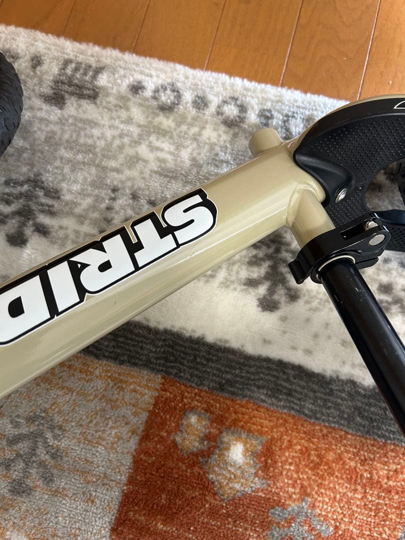 【美品】STRIDER ストライダー スポーツモデル 限定色　サファリ