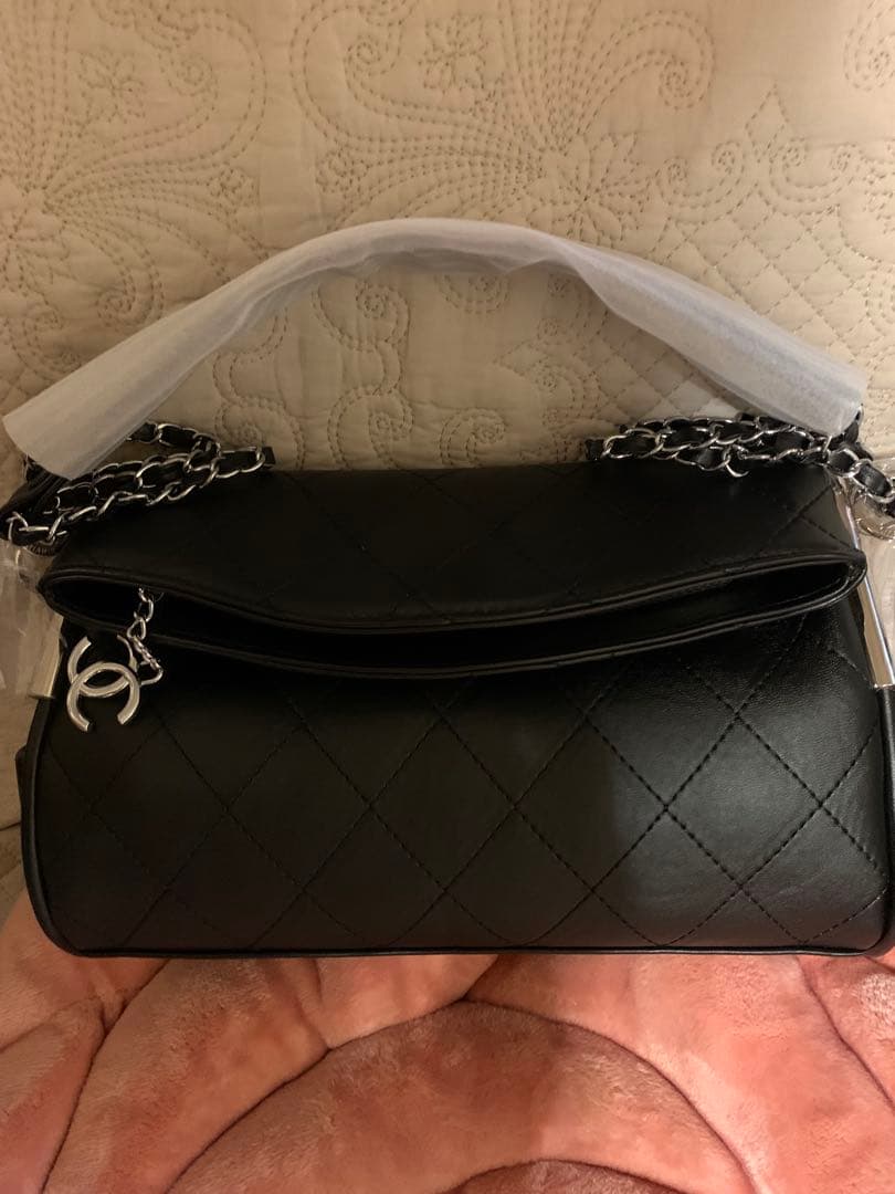 CHANELロゴ シャネルマーク ブラック ショルダーバッグ マトラッセ