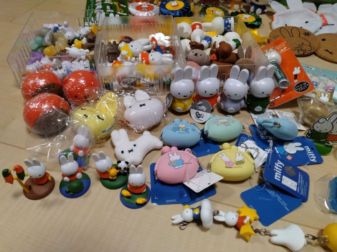 ミッフィーグッズ フィギュア他150点以上大量まとめ売り