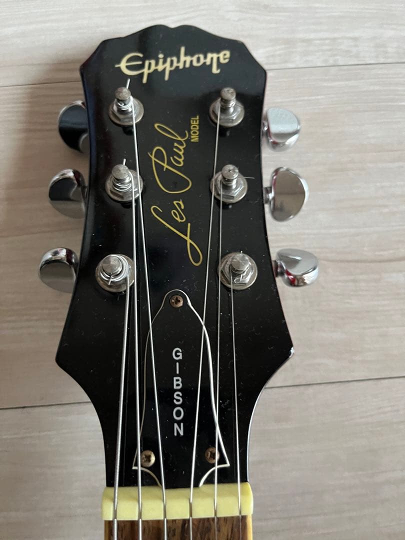 エピフォンレスポールクラシックby Gibson アンプ等おまけ付き　最終