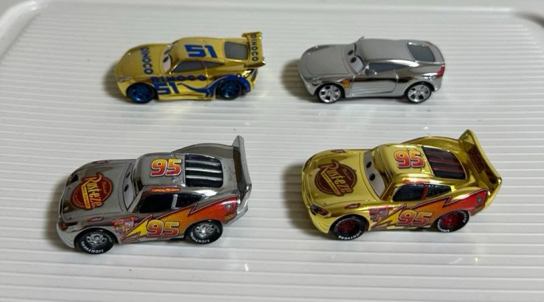 カーズ、マテル、ミニカー、マックィーン、クルーズラミネス、ゴールド、シルバー