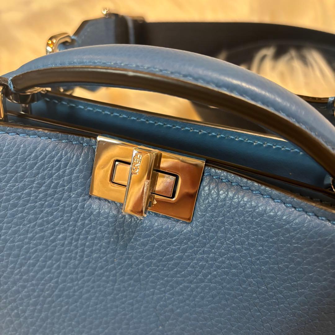 ルドルフ様　FENDI フェンディ ピーカブー スモール ブルー