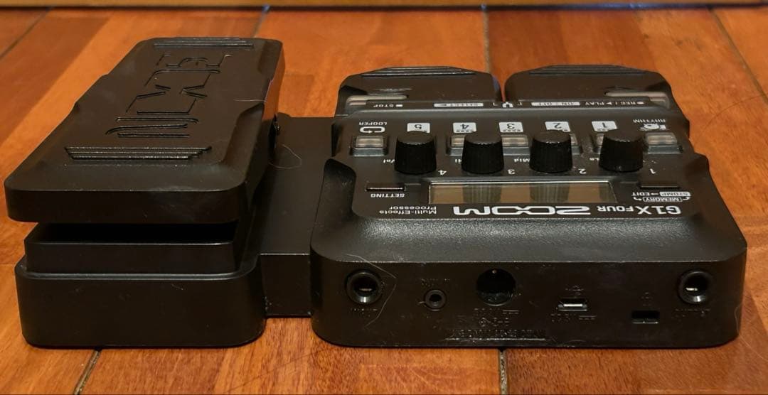 ZOOM G1X Four 箱付き