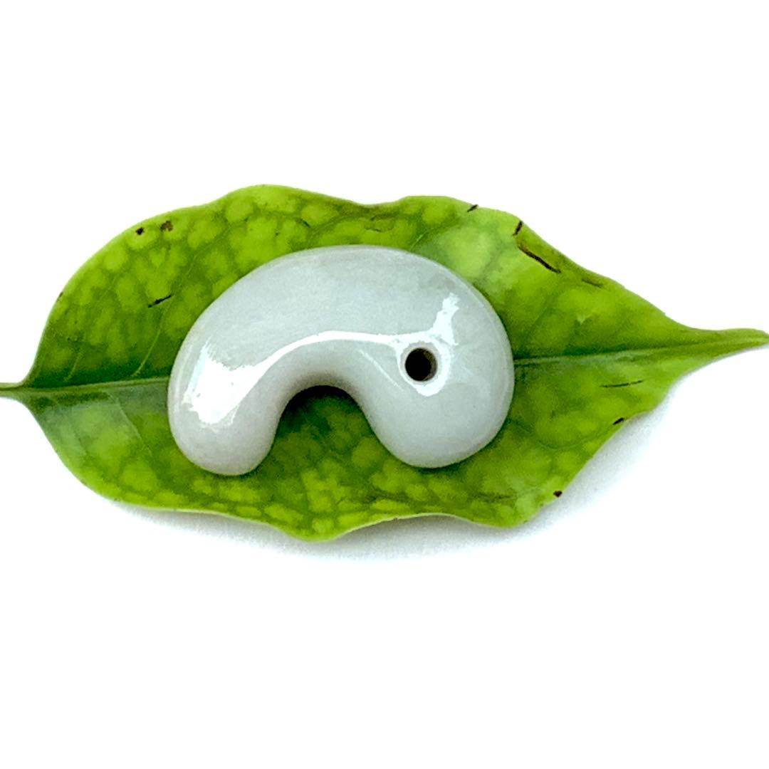 ✳見た事ありませんよね‼️オレンジ混ざり　糸魚川翡翠勾玉　本物ジェダイト鑑別書…