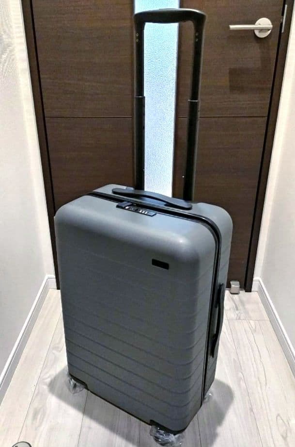 AWAY キャリーケース　スチールグレー