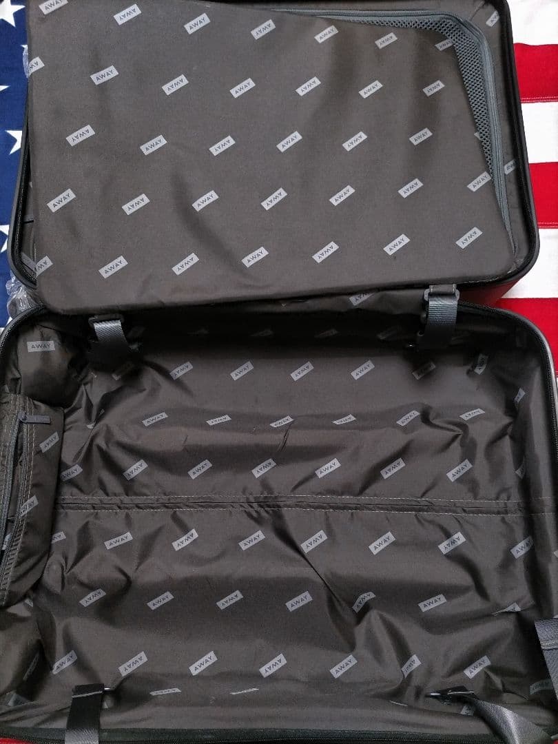 AWAY キャリーケース　スチールグレー