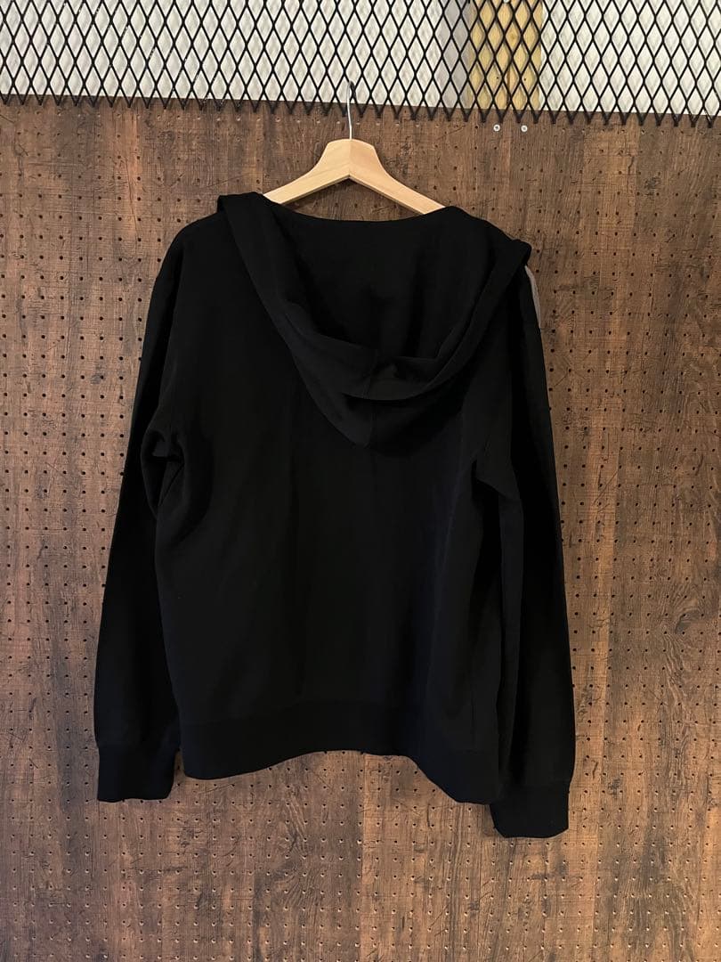 ブラックコムデギャルソン　パーカー