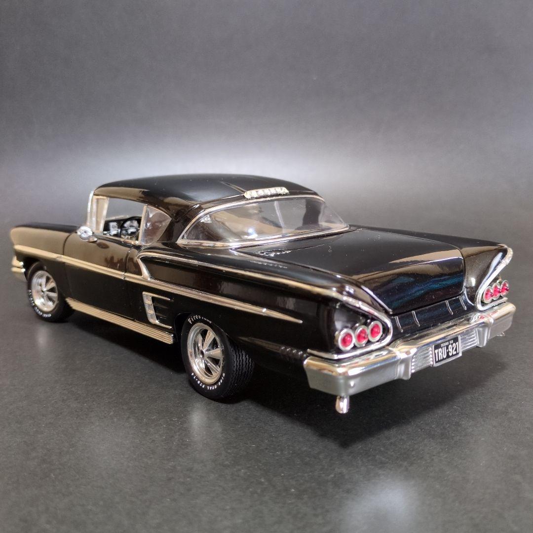 1/18ミニカー　CHEVY　 58’IMPARA