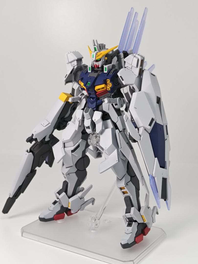 ガンプラ　HGガンダムジリウス　完成品