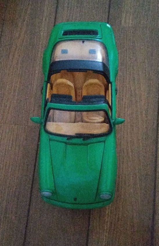 グリーン カレラ2 　ポルシェ　911 1/18ミニカー