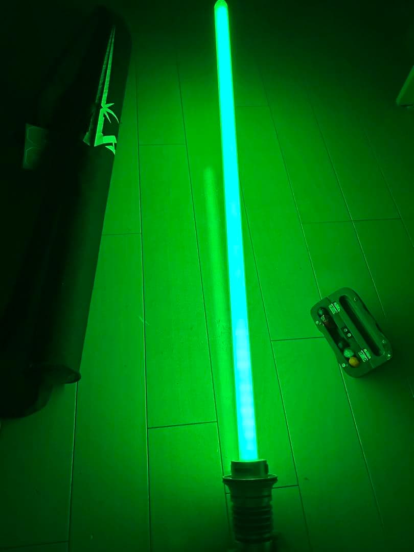 スターウォーズ ライトセーバー&カイバークリスタル