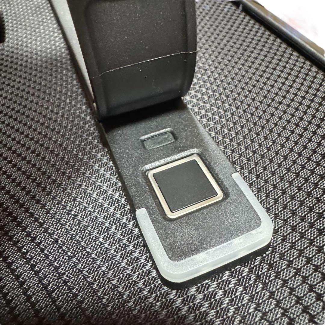 多機能スーツケースKABUTO サイズ変更可能！レインカバー付