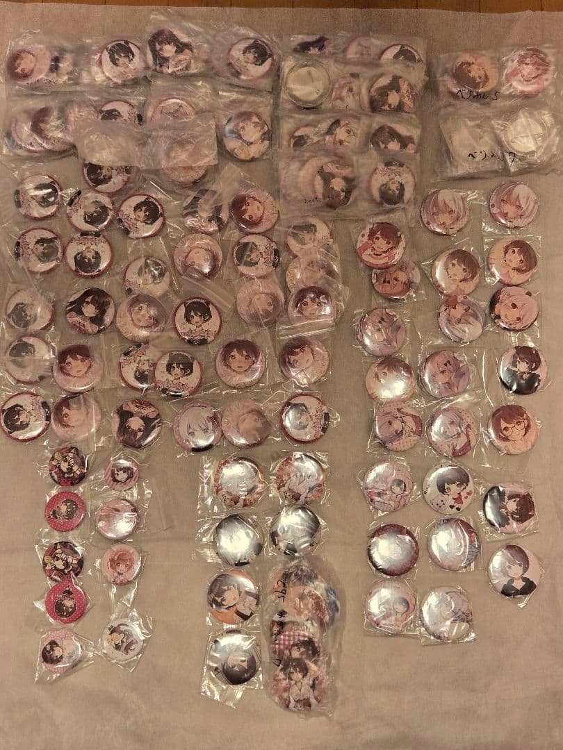 利香　莉歌　缶バッジ約500個、他グッズ多数