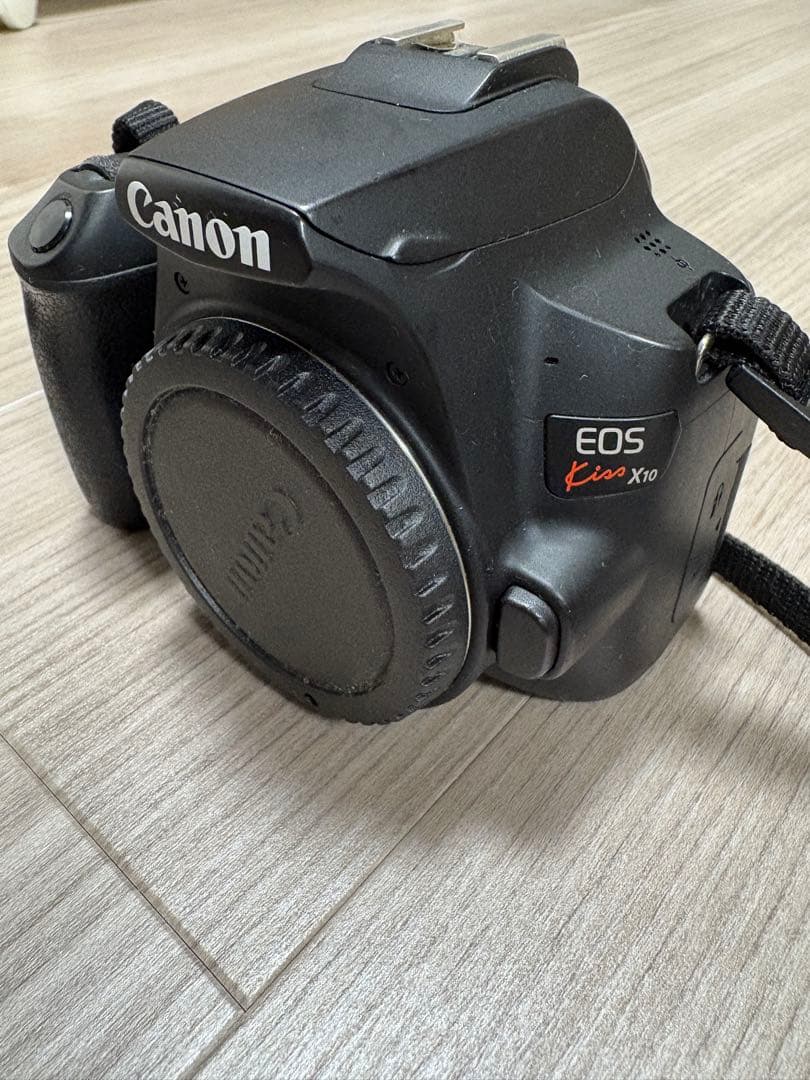 Canon EOS Kiss10 デジタル一眼レフカメラ 本体とレンズ付き