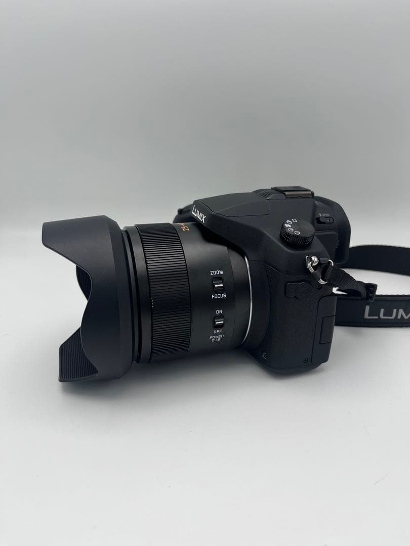 Panasonic DMC-FZ1000 4Kデジカメ 付属品充実