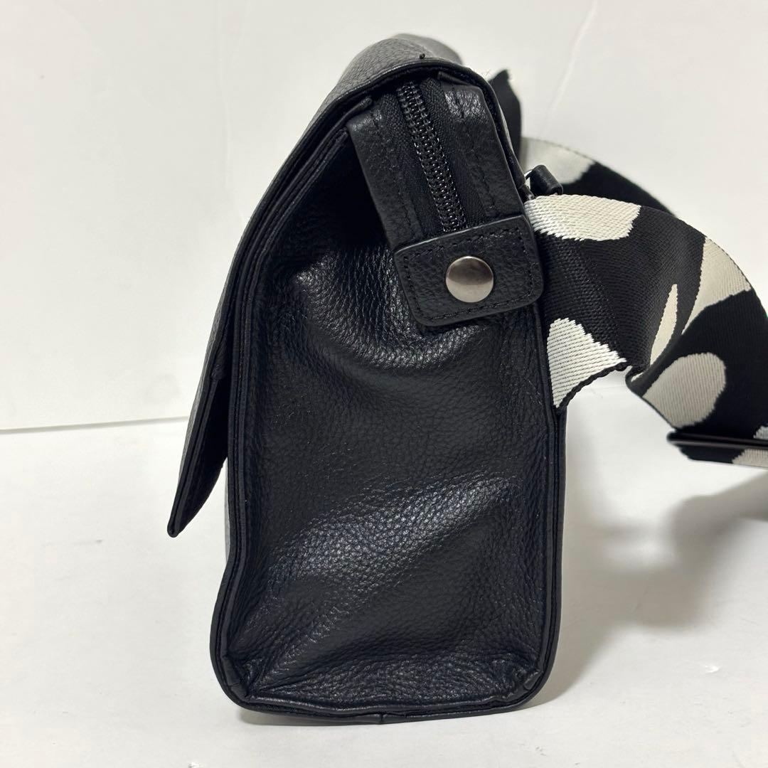 イアパピヨネ ワイドテープショルダーバッグ ボディバッグ ダルメシアン