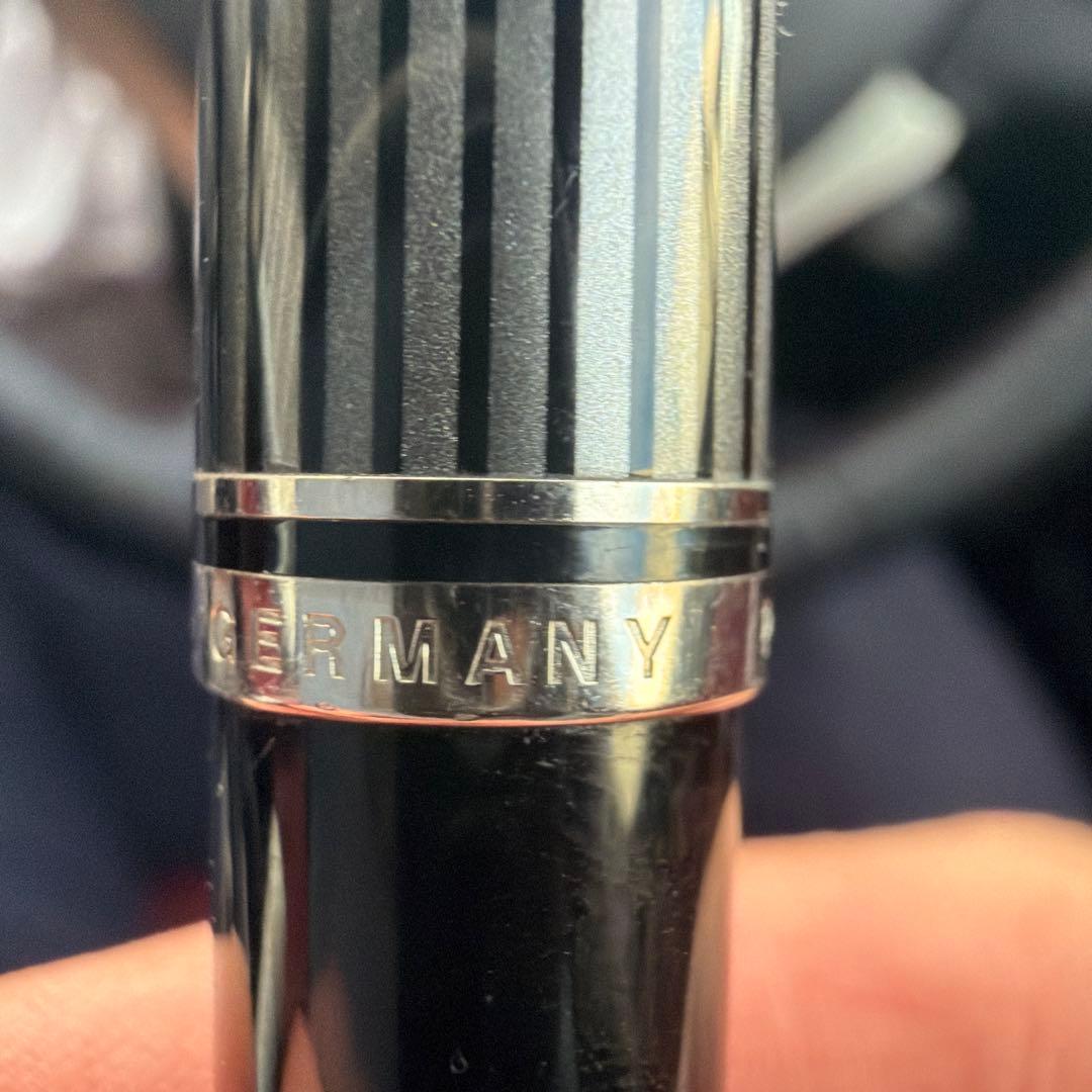 ペリカン　ボールペン　ブラック