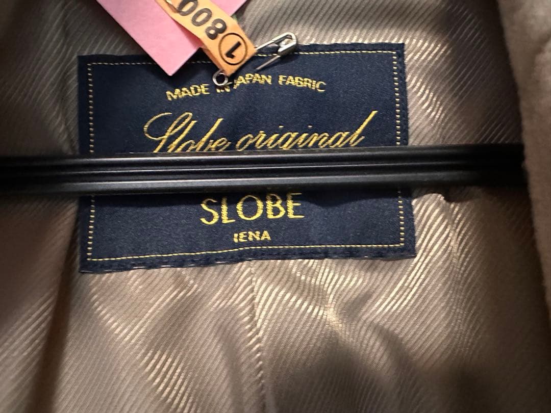 ベージュ ダブルブレスト ロングコート