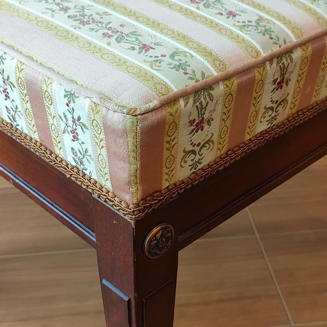 メープル不二屋　スツール　オットマン　ロココ調ファブリック