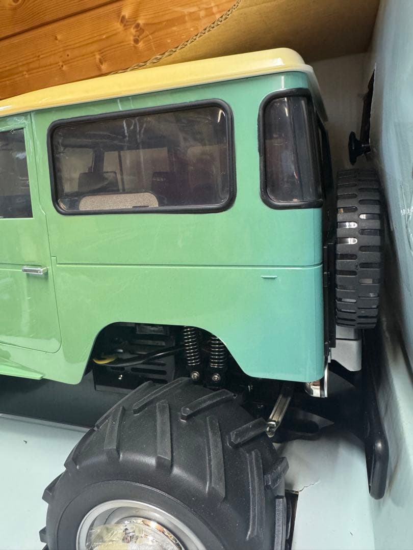 ホビーラジコン TOYOTA LAND CRUISER FJ40V 1/8 RC