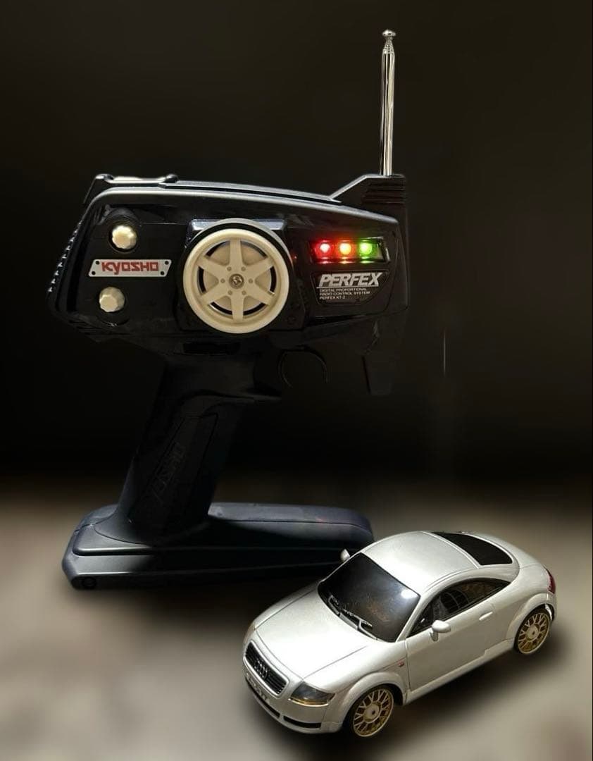 京商　ミニッツ アウディ TT クーペ ラジコン ミニッツレーサー