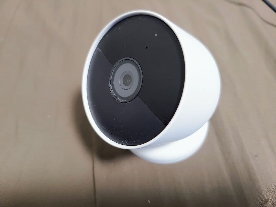 Google Nest Cam (屋内、屋外対応 / バッテリー式) b