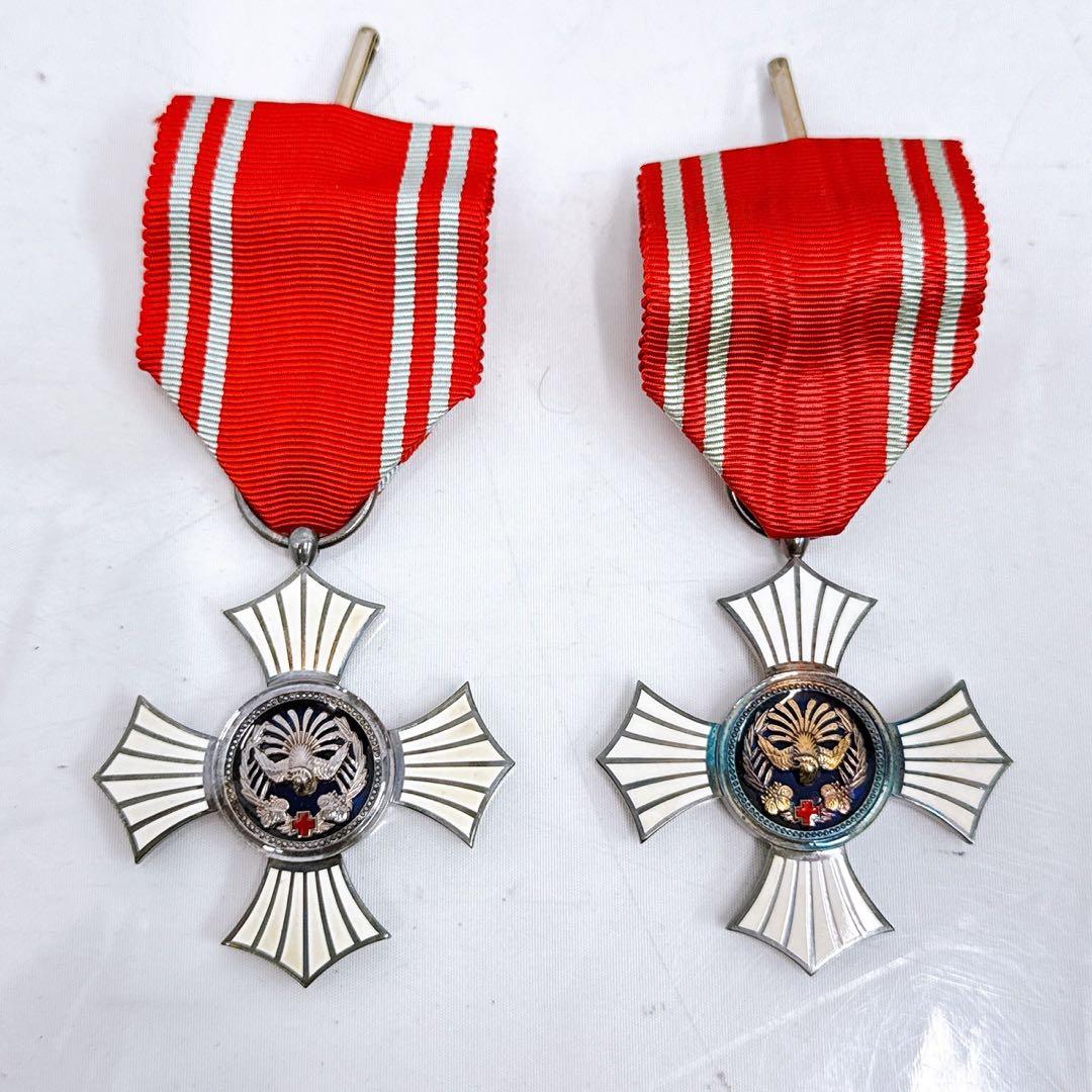 10SAM2 勲章 まとめ 大量 赤十字社 有功章 箱付き有り バッヂ 現状品