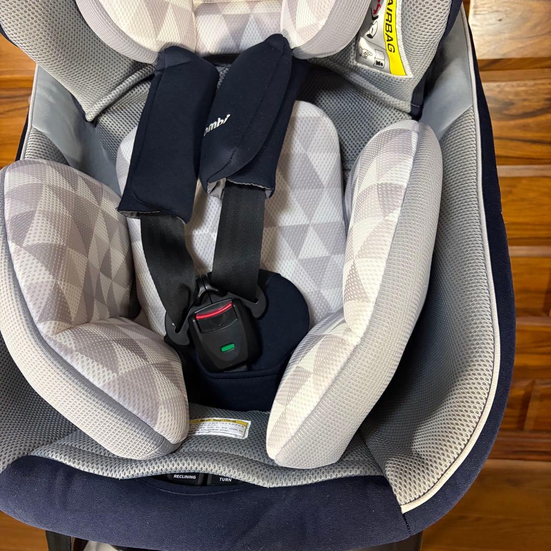 超美品 コンビ　クルムーヴ スマート ISOFIX JN-570 ネイビー