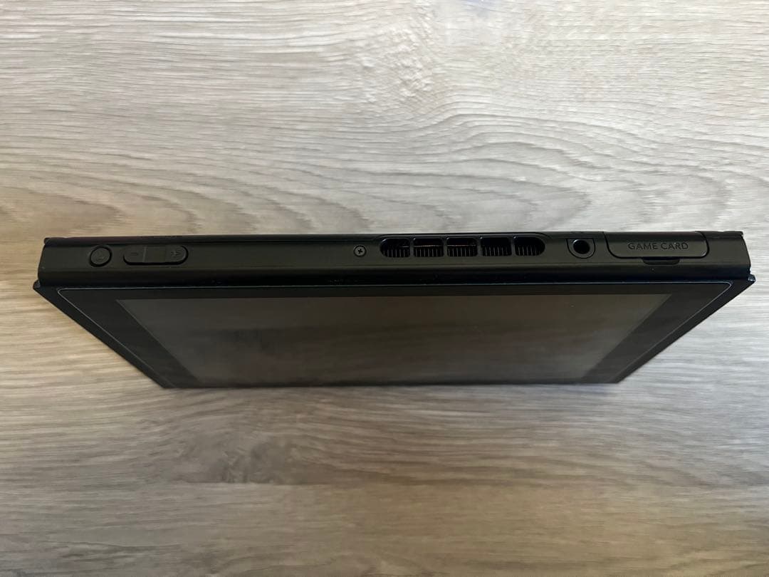 Nintendo Switch 任天堂スイッチ　本体のみ＋カバー付　2019年製