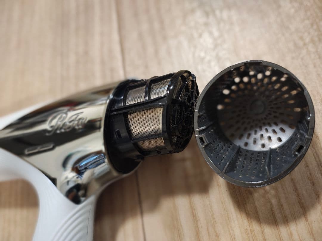 1週間限定 特別価格！ リファ ドライヤー ホワイト 2024年製 AB11