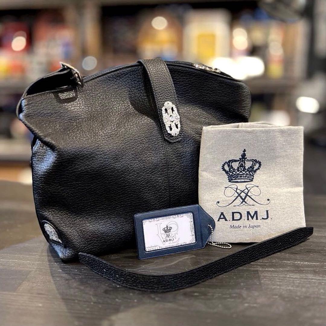 【新品未使用】A.D.M.J アールデコスワロ シボ革 レザーショルダーバッグ黒