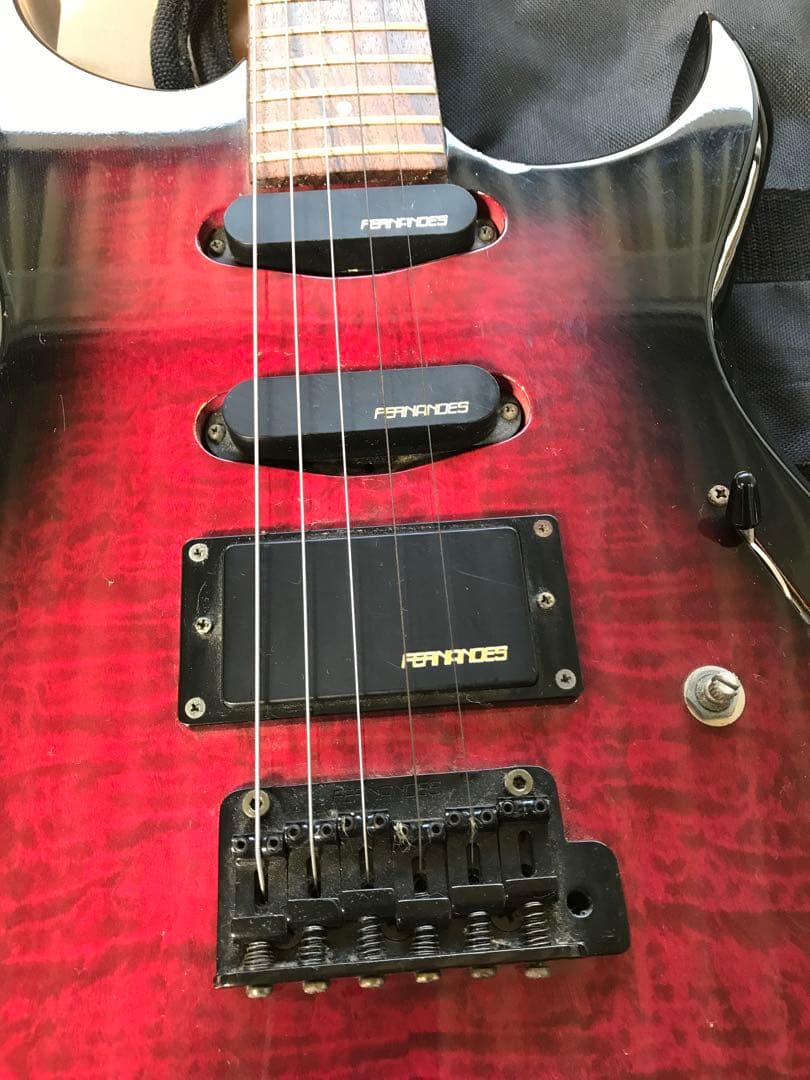 FERNANDESエレキギター (C082)