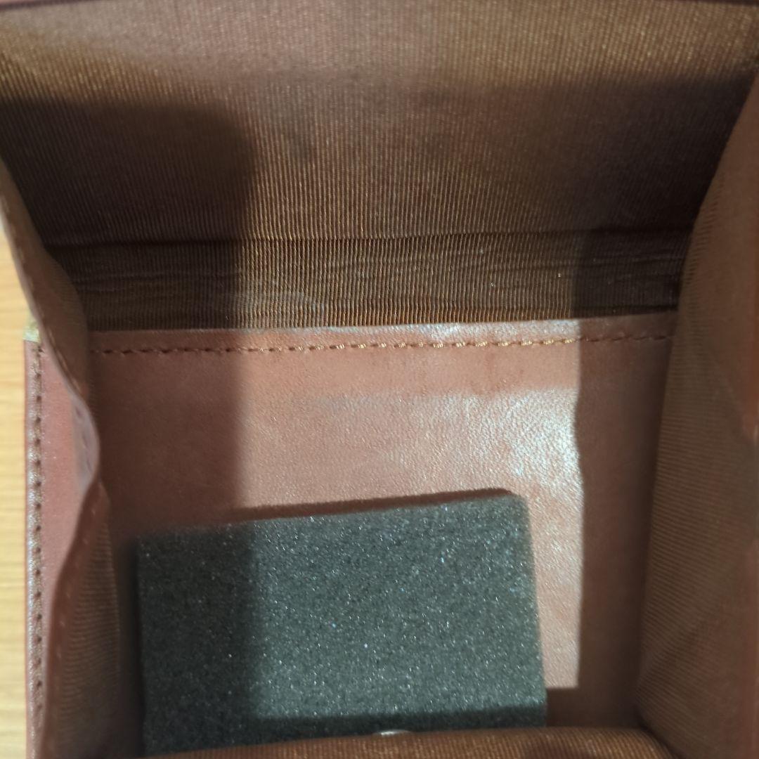 ダヤン ランプの灯り レザー二つ折り財布