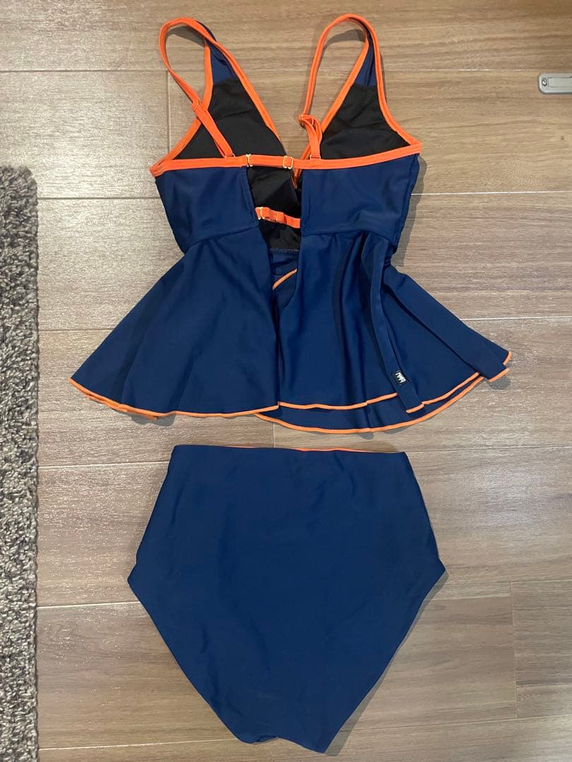 PAMEOPOSE パメオポーズ　ネイビーオレンジ ペプラム水着 2ピース