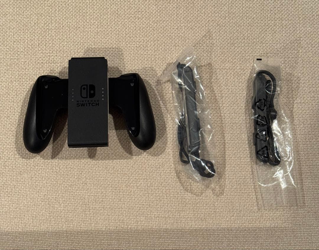 【美品】Nintendo Switch 本体 バッテリー強化版　付属品完備