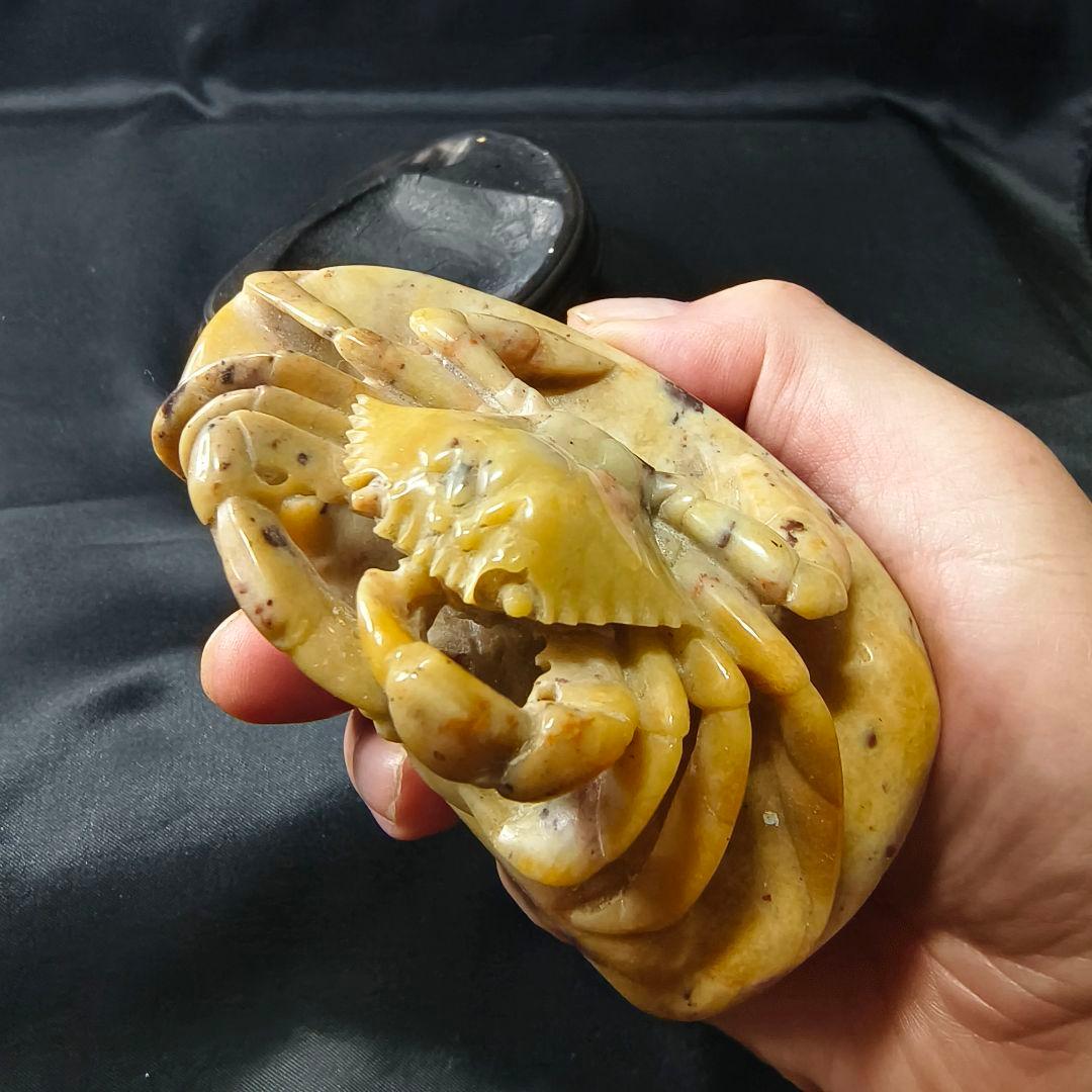 中国骨董 寿山石彫刻 蟹 木彫り台付 時代物 旧家蔵出し コレクター放出美品