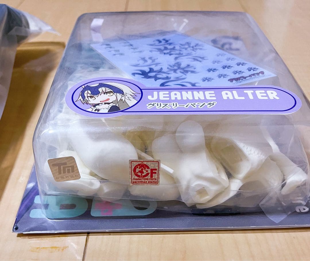 メイド ジャンヌ オルタ　旗付き　ガレージキット グリズリーパンダ