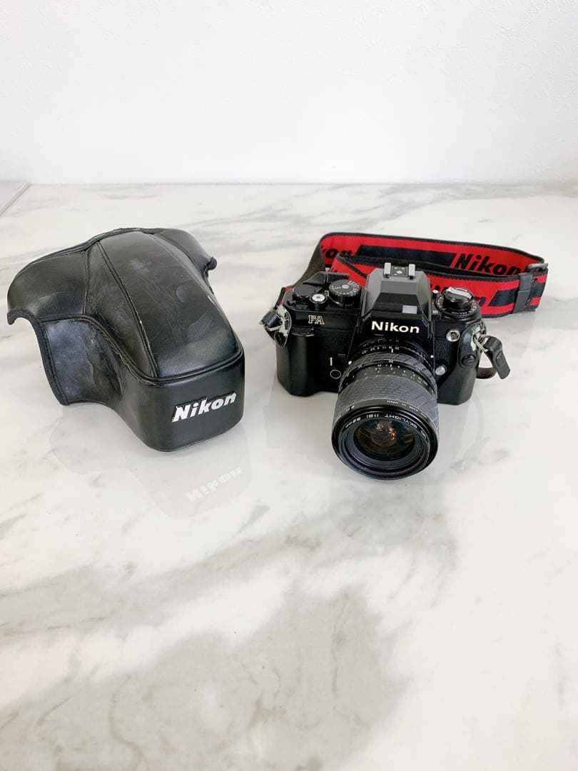 。NIKON FA 本体 フィルムカメラ 一眼レフ　レンズ付き