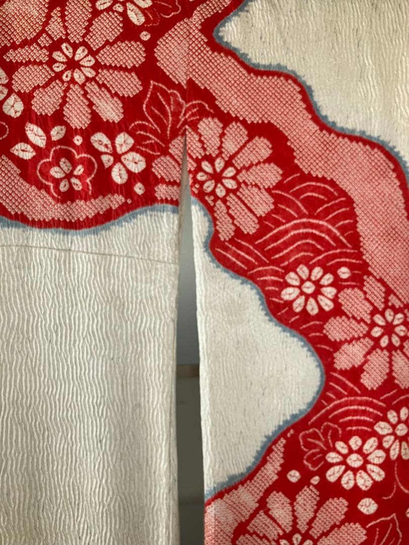 ちー様 希少手絞り」正絹　杢目の総絞り振袖