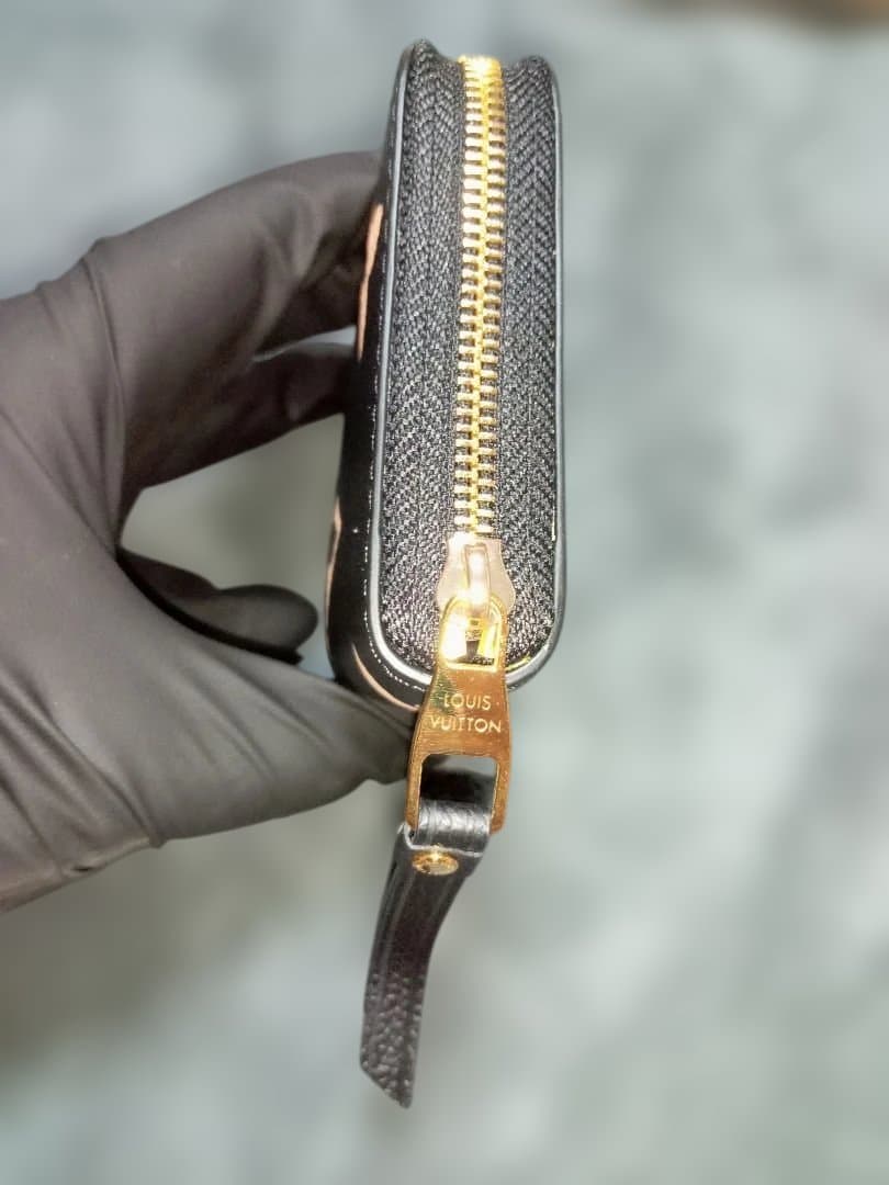 LOUIS VUITTON ケース・小銭入れかなり綺麗な商品