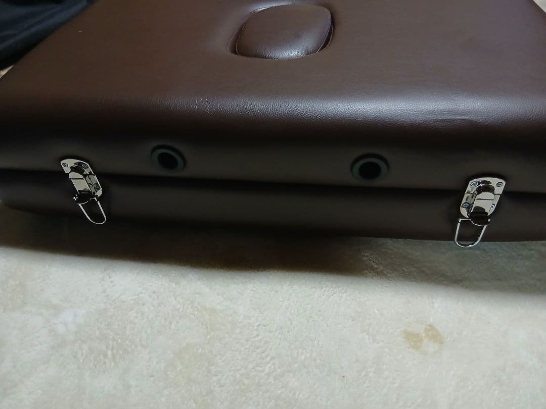 折りたたみ式マッサージベット　施術ベッド　ほぼ未使用