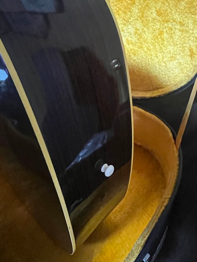 ヤマハ　ＦＧ３００J 　１９７４年　黒ラベル 　ケース付