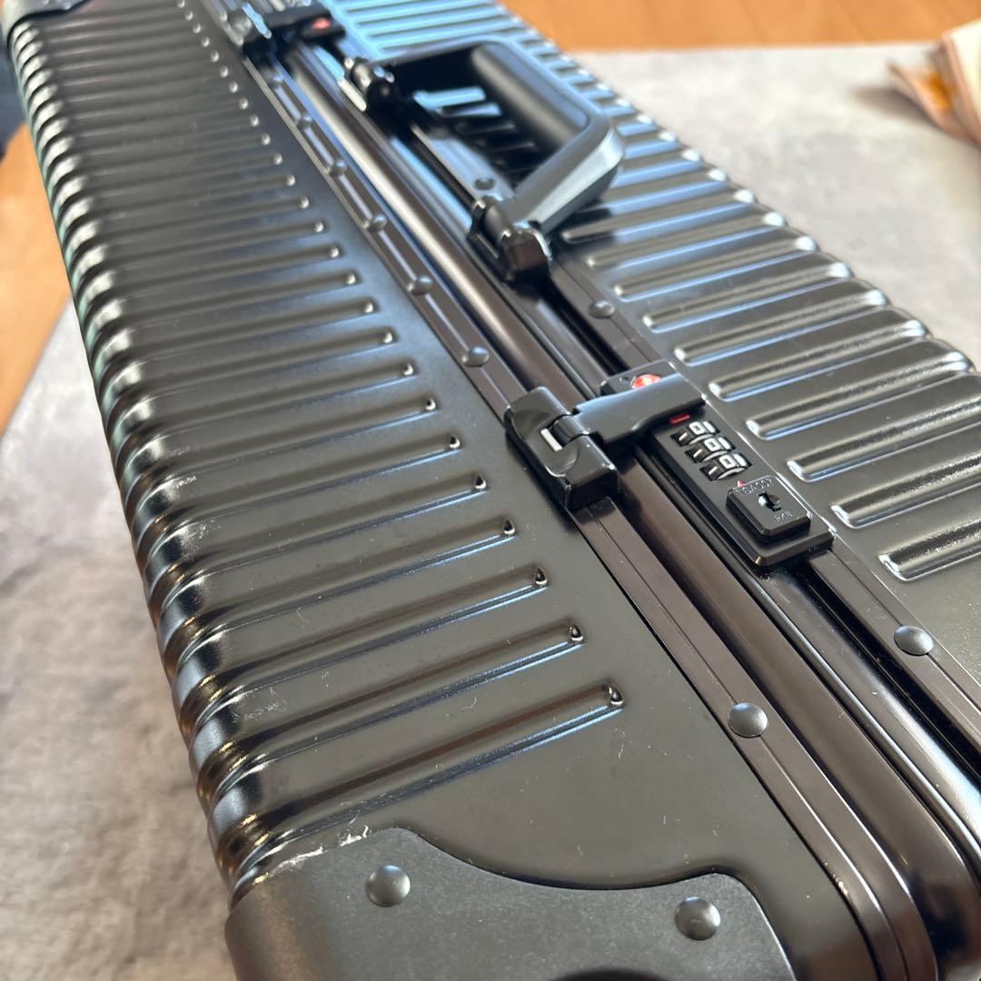 バルコス　スーツケース